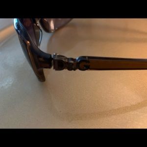 Tortoise Color D&G Ladies Lightweight Shades